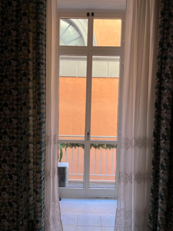 Dory'S Room Camera Nel Cuore Di Napoli Екстериор снимка
