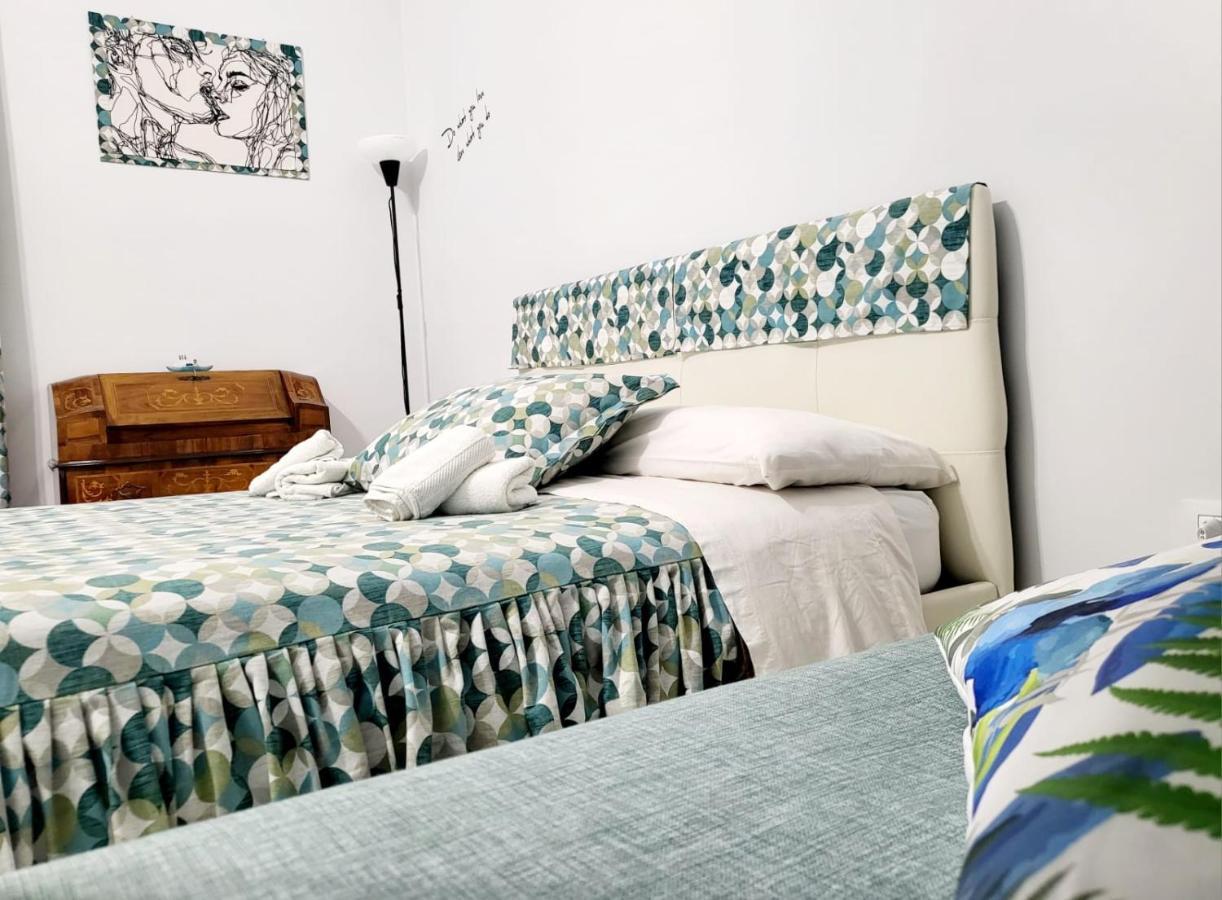 Dory'S Room Camera Nel Cuore Di Napoli Екстериор снимка